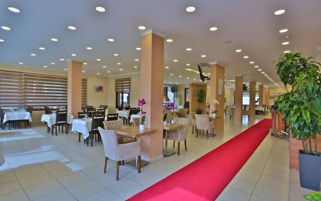 Bon Hotel City & Resort