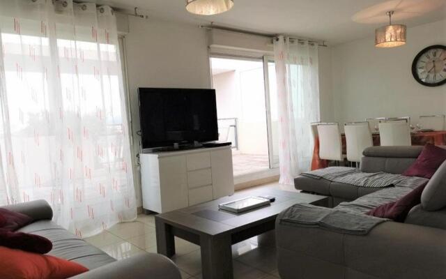 Appartement Cannes La Bocca, 4 Pieces, 6 Personnes Fr 1 609 11