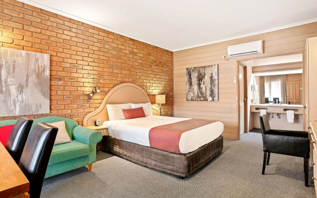 Quality Inn Colonial