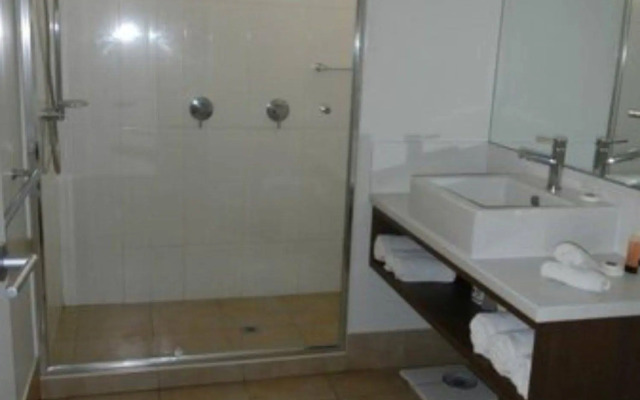 Broadwater Mariner Resort