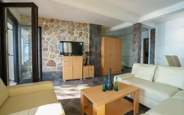 Apartments Zezelj