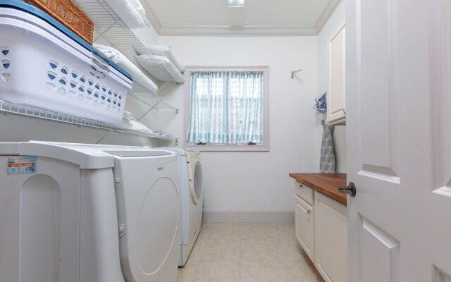 Rvh_393r Hidden Oasis 4 Bedroom Home