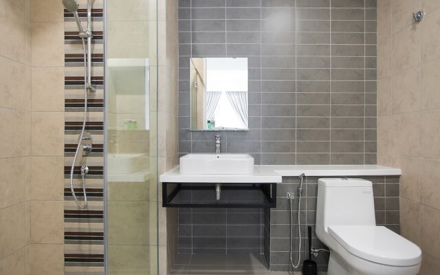 The Robertson Residence Bukit Bintang by Stayshare Homes