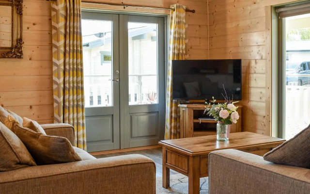 Oak Lodge - UK30005