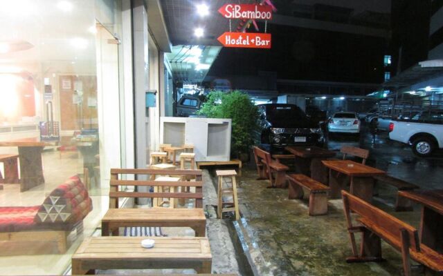 SiBamboo Hostel & Bar