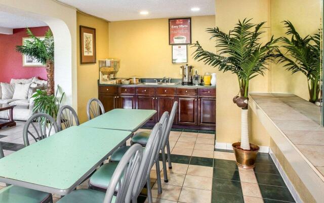 Econo Lodge Union City - Atlanta South