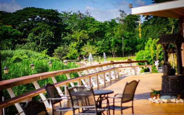 Resort Huangchui Baan Phu Khao