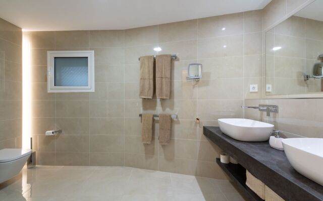 Luxury apartment sea views