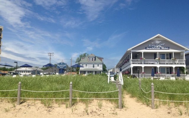 The Sandpiper Beachfront Motel