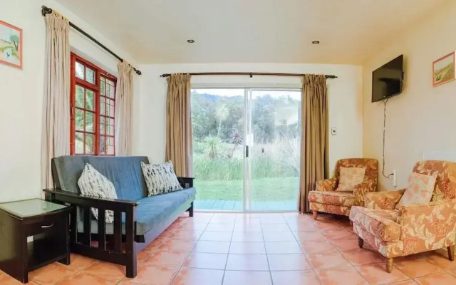 Kingfisher Hollow Exclusive Guest House