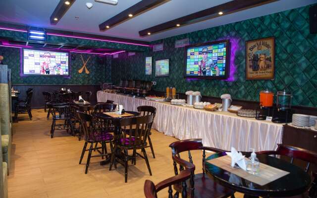 Golden Tulip Deira Hotel