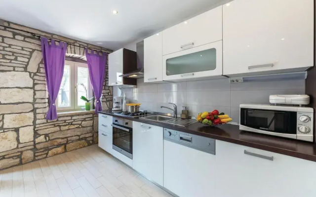 Nice Home in Barban With Wifi and 2 Bedrooms