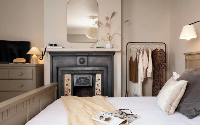 Morleys Bistro | By Huluki Sussex Stays