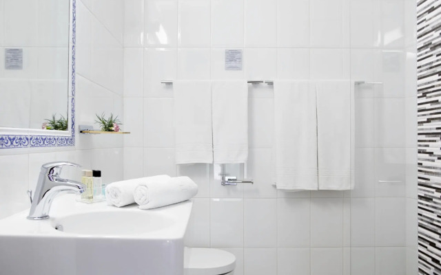 Hostal Alhambra