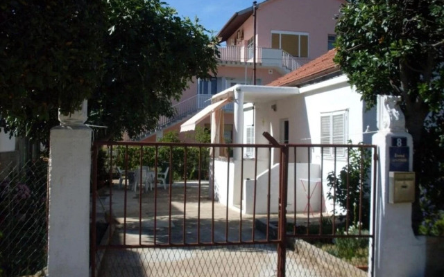 Franka - 70 m From sea - A1