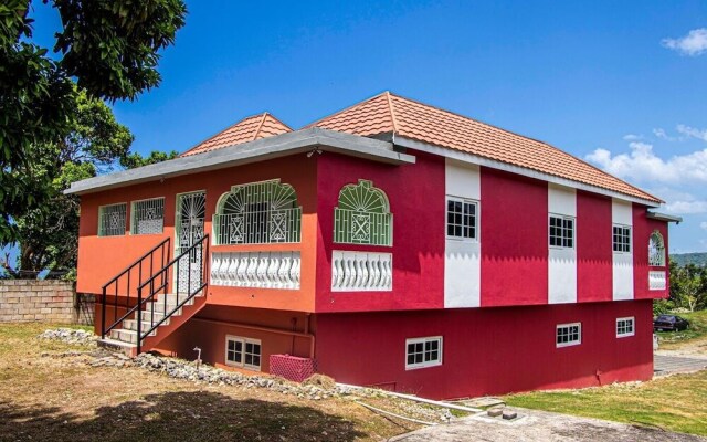 The Hamilton's Nature Villa