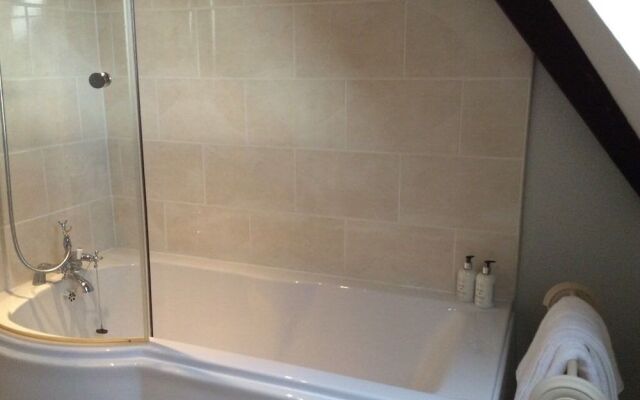 Castle Farm House B&B