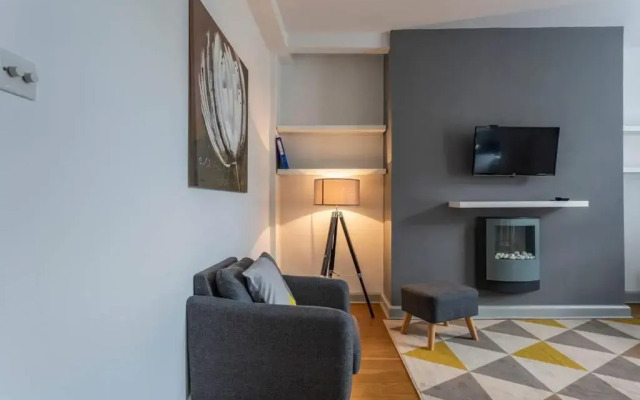 Spacious Central Chic Apartment - Simply Check In