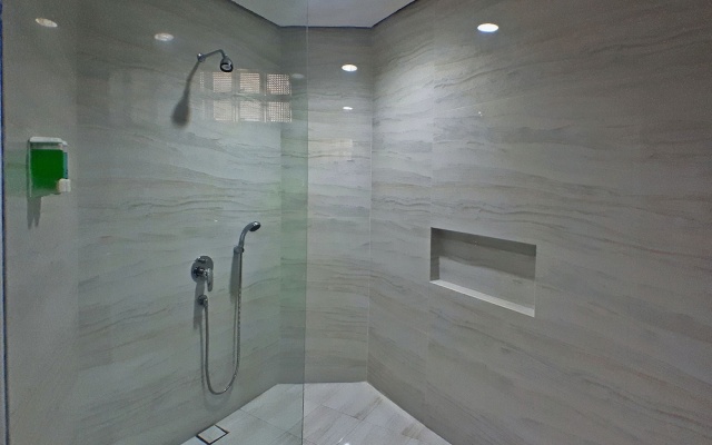 Villa 4-BR Klub Bunga No. 8 Batu Malang