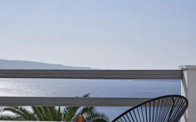 Mr and Mrs White Oia – Santorini