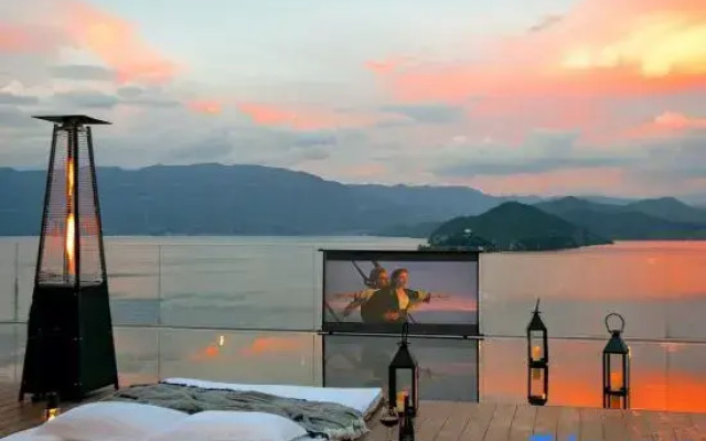Lugu Lake Arabella Lake View Manor