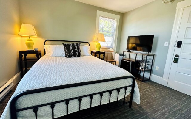 Inn at Gifford House