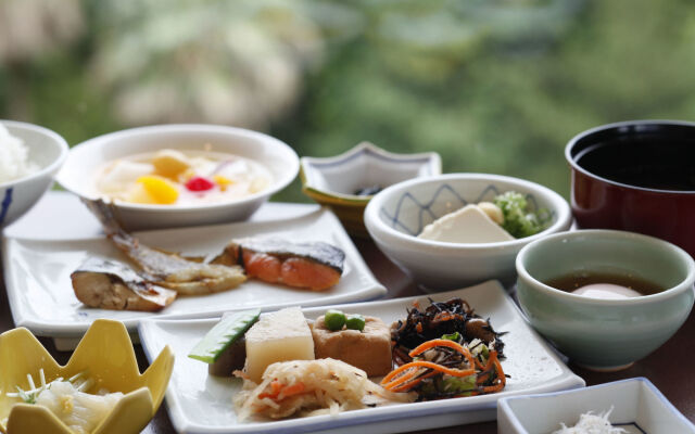 Toba Seaside Hotel