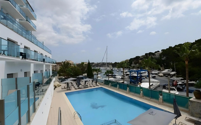 Portodrach Aparthotel & Suites