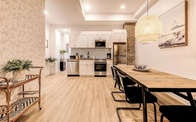 Bohemian Vieux Quebec Two Bedroom