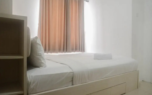 Comfort Living 2Br Room At Bassura City Apartment