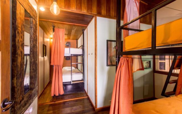 Bambuda Lodge - Hostel