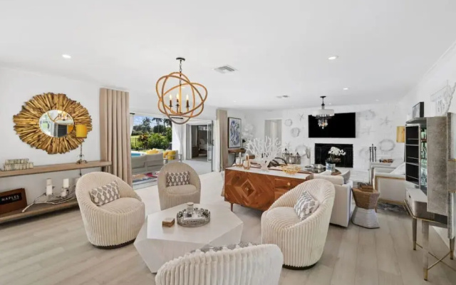 Luxury Beach House With Golf Course View