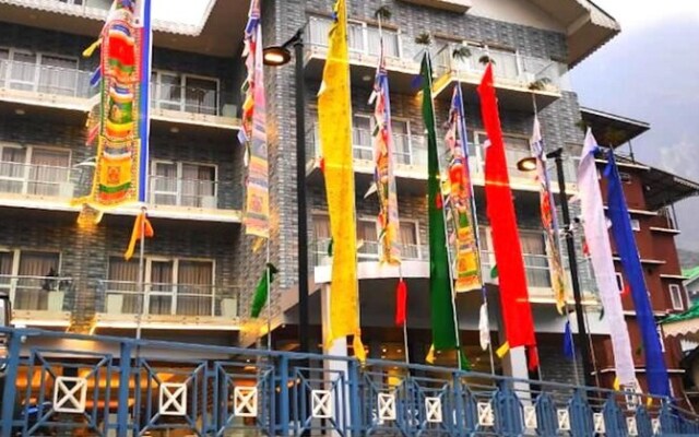 Jewel Kongchen Retreat & Spa
