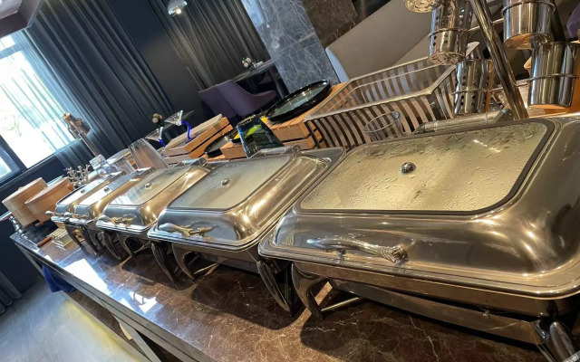 Orange Hotel  (Shanghai Hongqiao Railway Station Store)