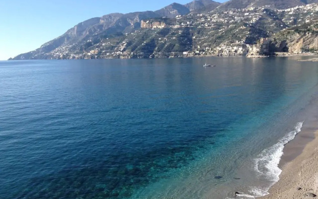 Maison Jolie Bright Apartment