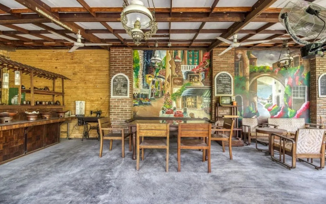 RedDoorz Hostel near Adisucipto Airport Yogyakarta