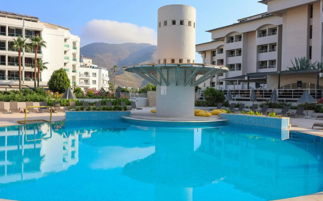 Faros Premium Beach Hotel