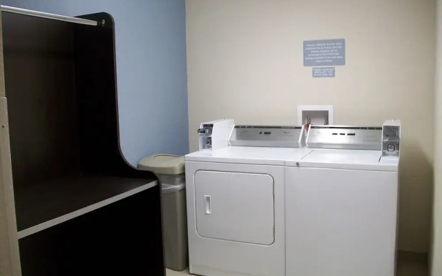 Microtel Inn And Suites Weeki Wachee/spring Hill