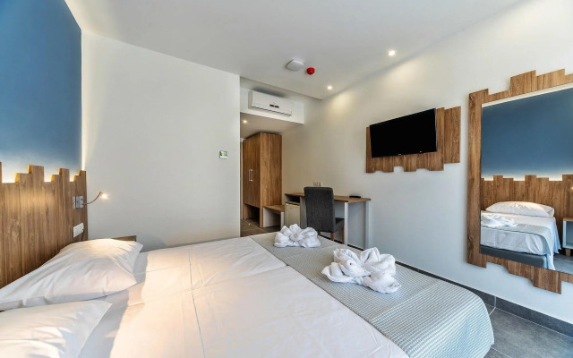 Pollis Hotel