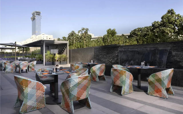 Tumbi  Dubai The Palm, Tapestry Collection by Hilton