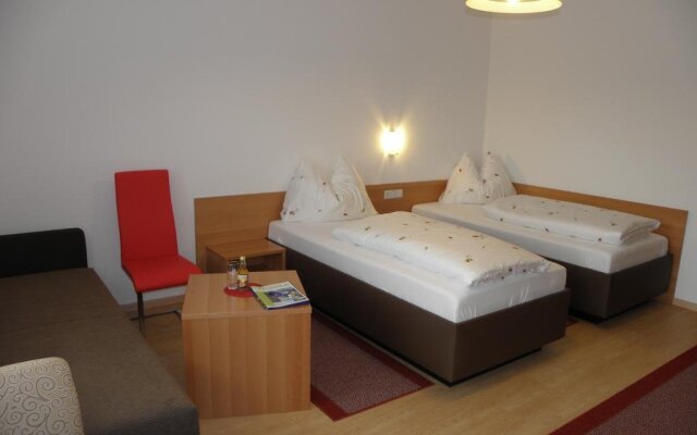 Hotel-Gasthof Stoff