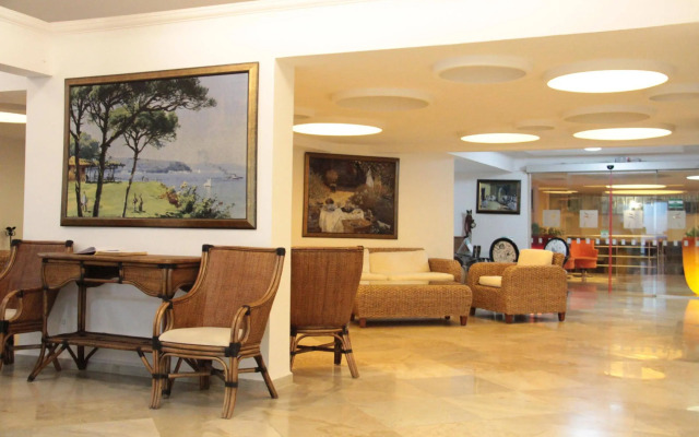 Nicholas Park Hotel