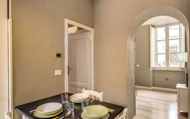 Colosseo 2 Bedroom Walking Distance