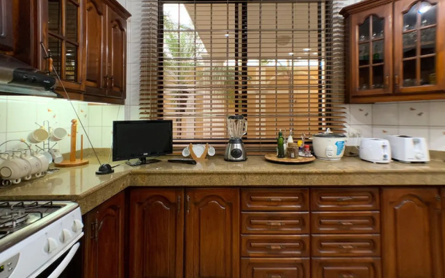 Cesar's House Guayaquil Home Rental