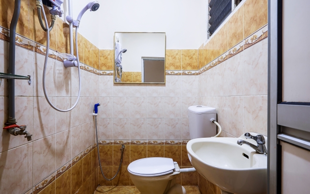 OYO 491 D Anjung Inn