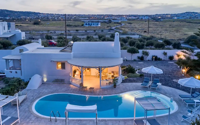 La Maison Luxurious Living