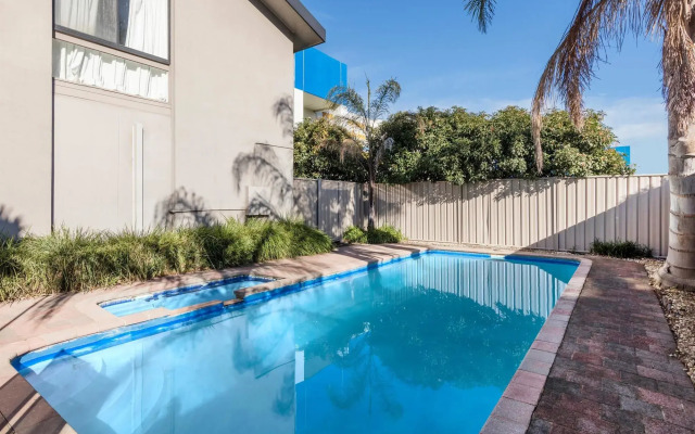 Best Western Governor Gipps Motor Inn