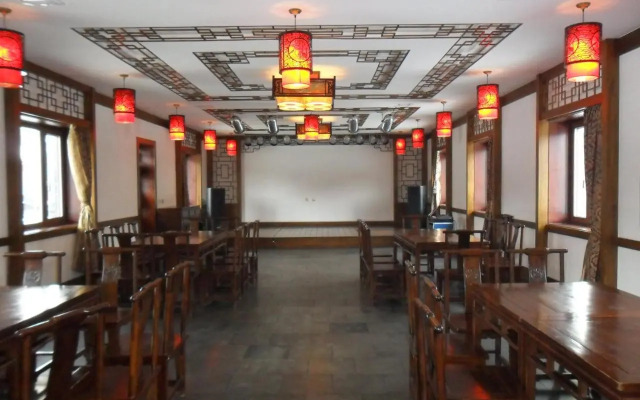 Yabuli Guandong Film City Hotel