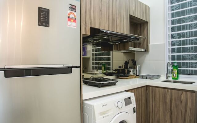 Suria North Kiara 52Hz Homestay