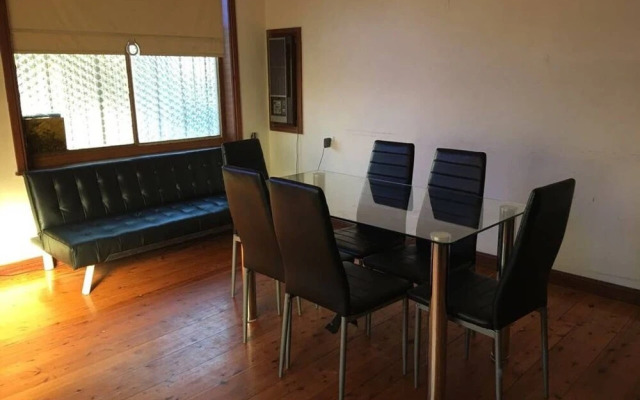 Spacious 3 Bedroom Terrace in Newtown
